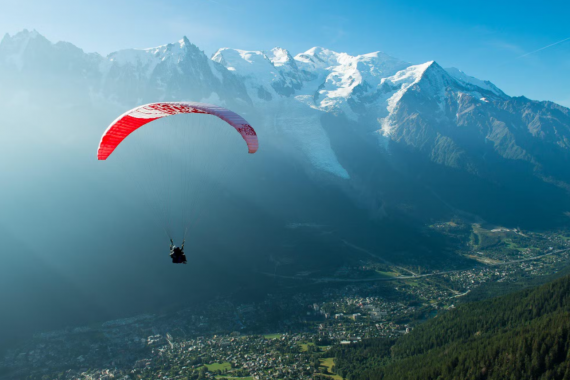 Paragliding In Megeve